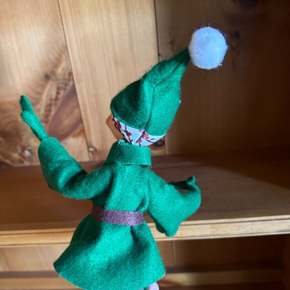 Collectible Annalee Green 2017 Posable Mischievous Elf 17 inches - Picture 3 of 13